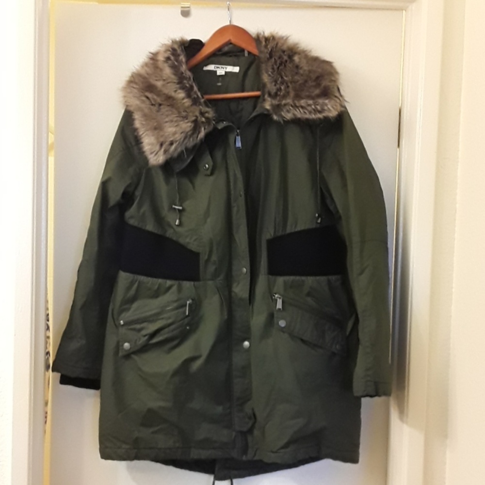 Dkny jacket with faux fur collar